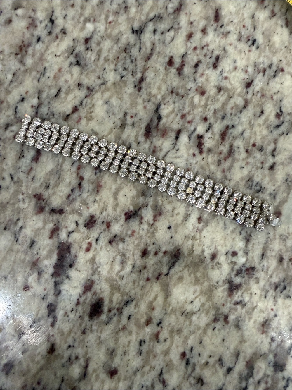 Vintage Rare Signed Weiss Silver-Tone Multi-Row Rhinestone Bracelet - Picture 5 of 7